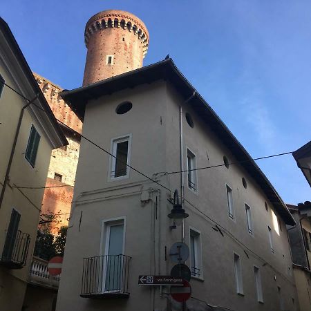 Domus Leydi Appartement Ivrea Buitenkant foto