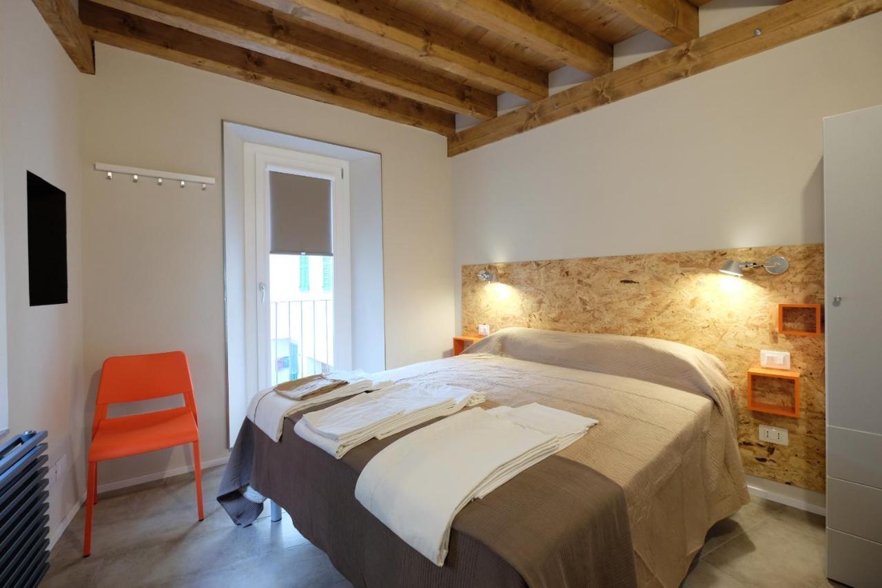 Domus Leydi Appartement Ivrea Buitenkant foto