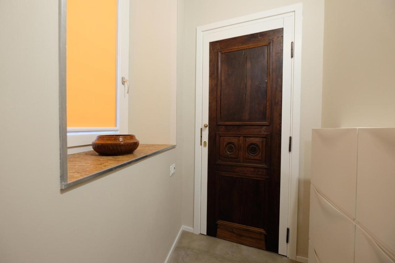 Domus Leydi Appartement Ivrea Buitenkant foto