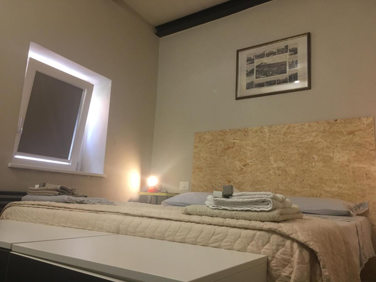 Domus Leydi Appartement Ivrea Buitenkant foto