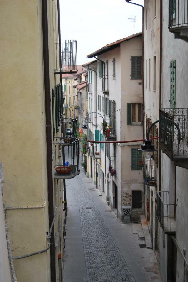 Domus Leydi Appartement Ivrea Buitenkant foto