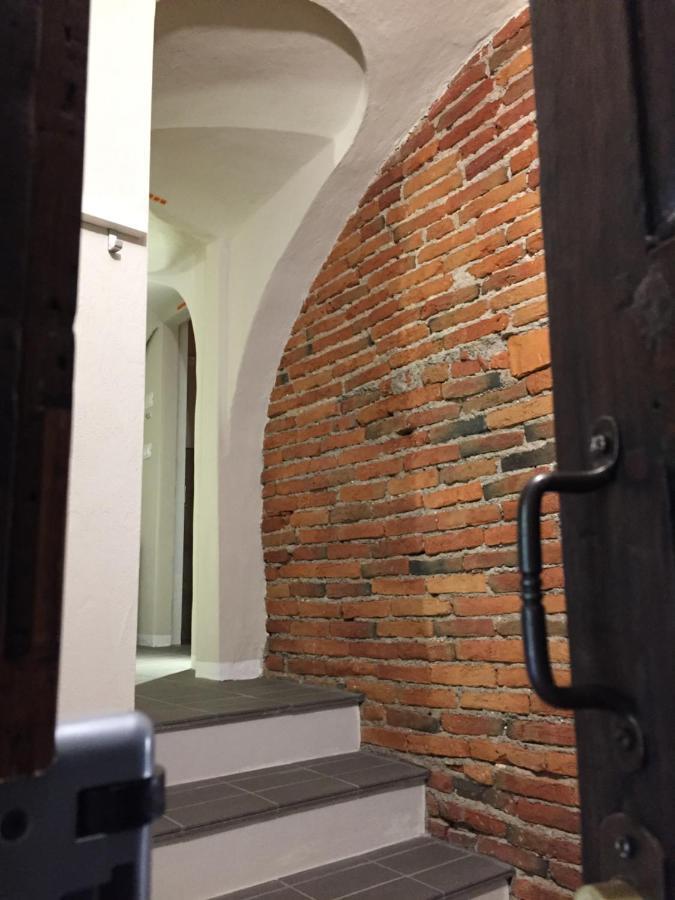 Domus Leydi Appartement Ivrea Buitenkant foto
