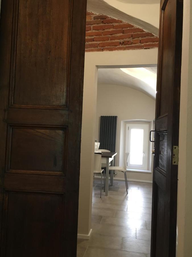Domus Leydi Appartement Ivrea Buitenkant foto