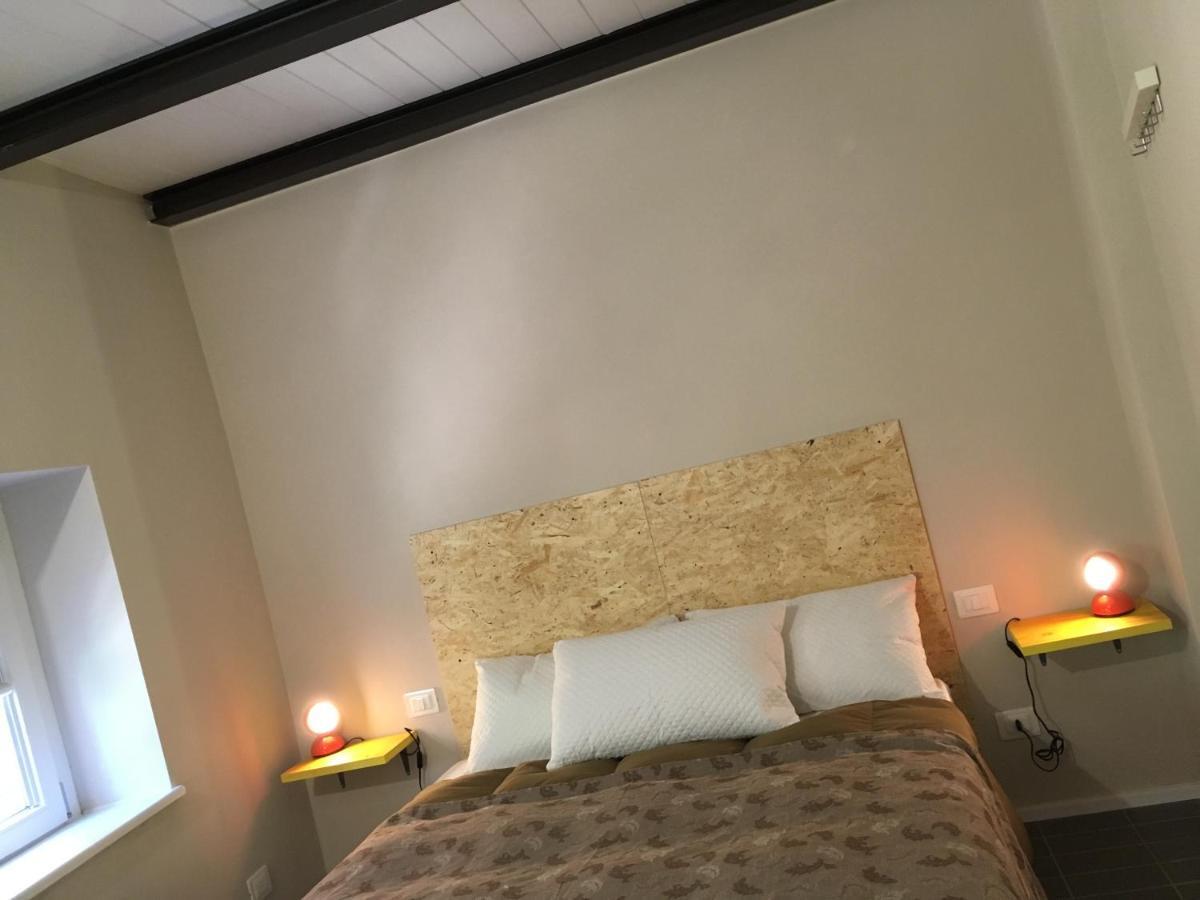 Domus Leydi Appartement Ivrea Buitenkant foto