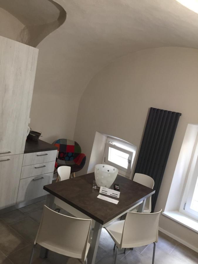 Domus Leydi Appartement Ivrea Buitenkant foto
