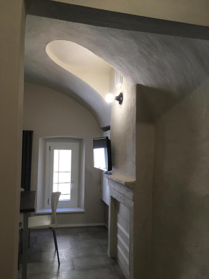 Domus Leydi Appartement Ivrea Buitenkant foto