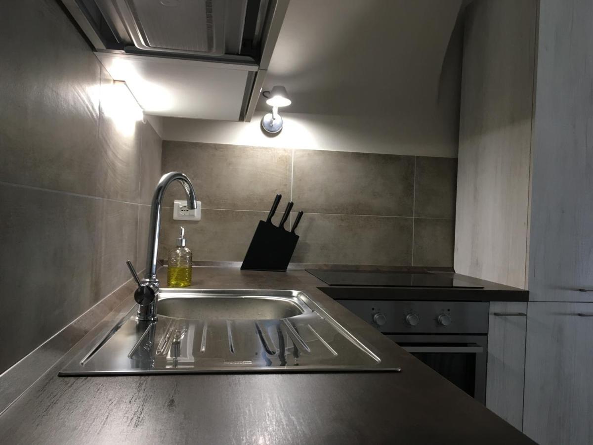 Domus Leydi Appartement Ivrea Buitenkant foto